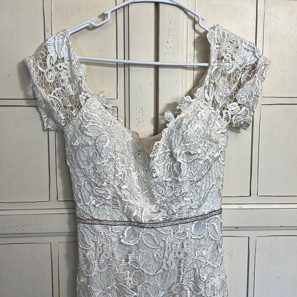 NWT Fashion Nova size small ivory lace gown wedding prom - Picture 4 of 6
